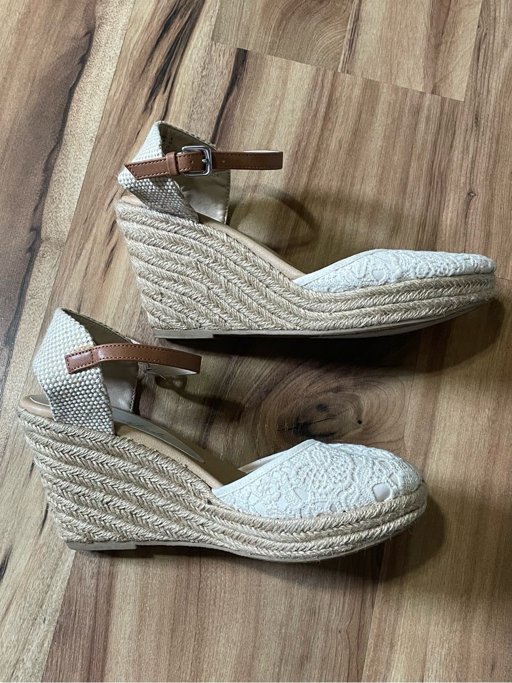 American Eagle Crochet Lace Jute Wedge Heels Cottagecore Sandals Sz 8